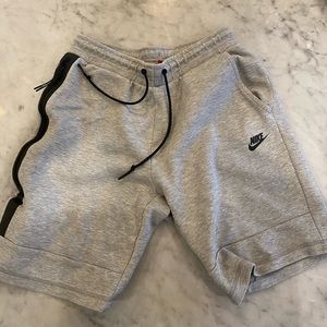 Nike tech fit shorts like New